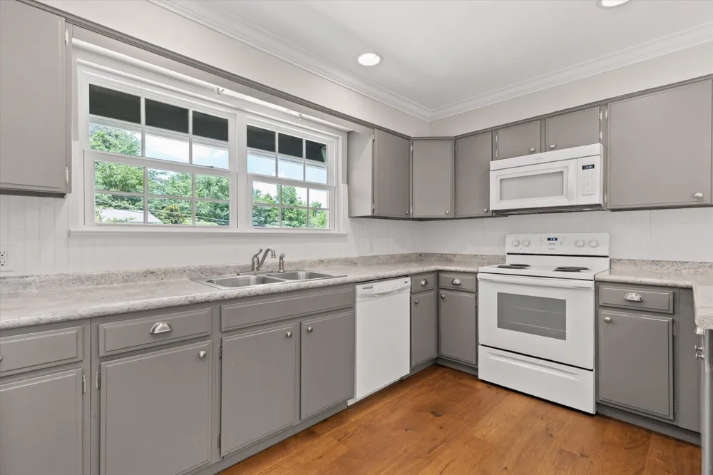 116 Lavonia Avenue Chattanooga, TN 37415