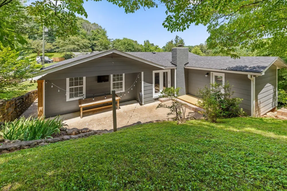116 Lavonia Avenue Chattanooga, TN 37415