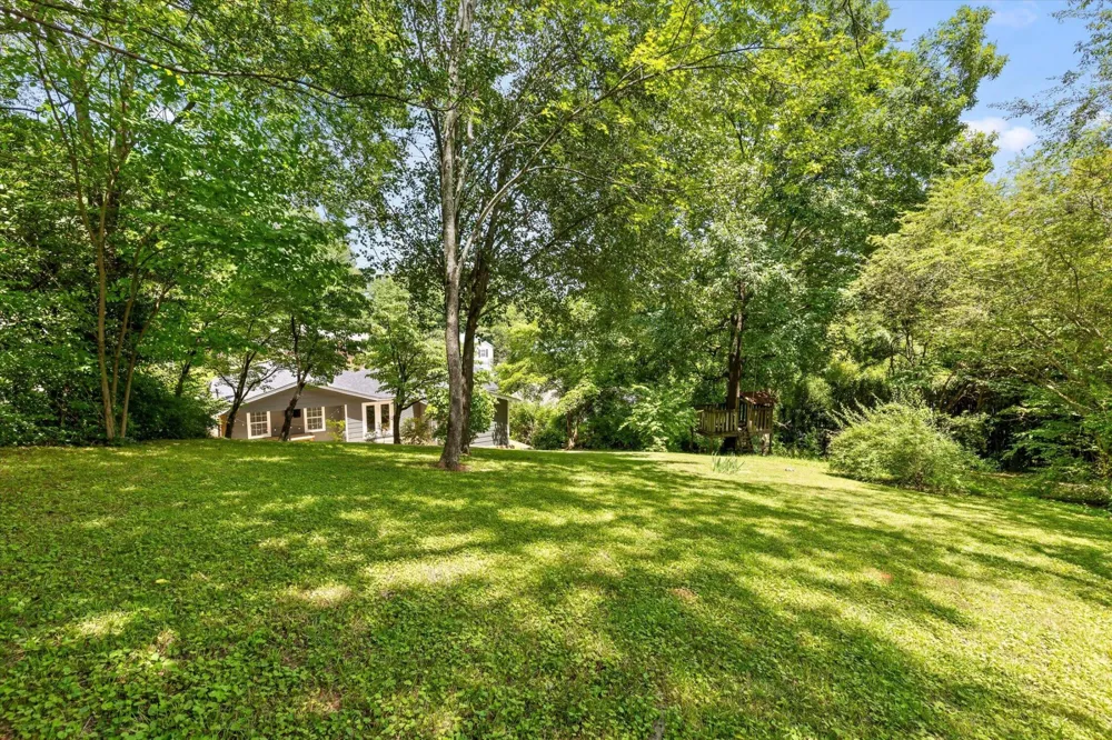 116 Lavonia Avenue Chattanooga, TN 37415