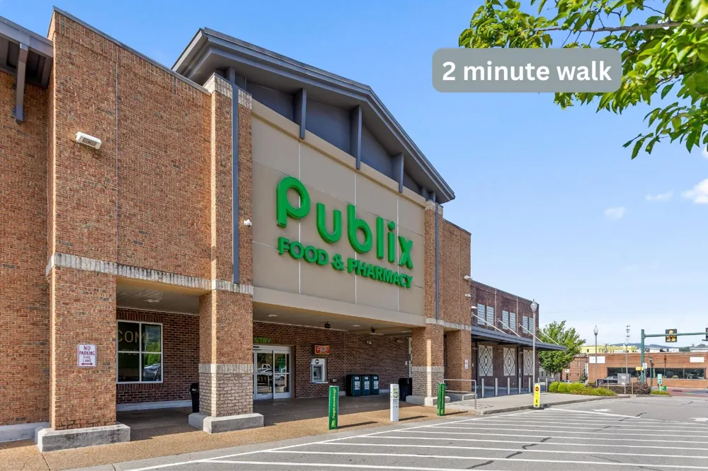 737 N Market Street #8 Chattanooga, TN 37405