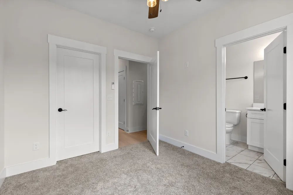 737 N Market Street #8 Chattanooga, TN 37405