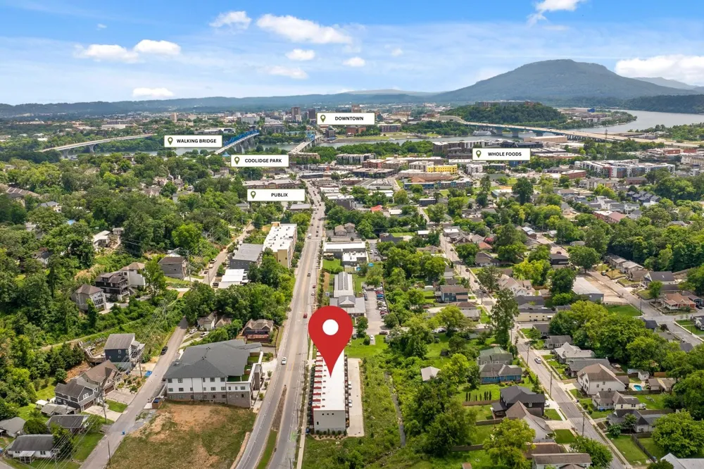 737 N Market Street #8 Chattanooga, TN 37405