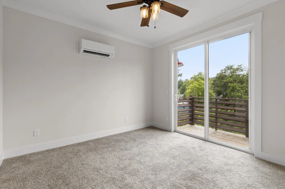 737 N Market Street #8 Chattanooga, TN 37405
