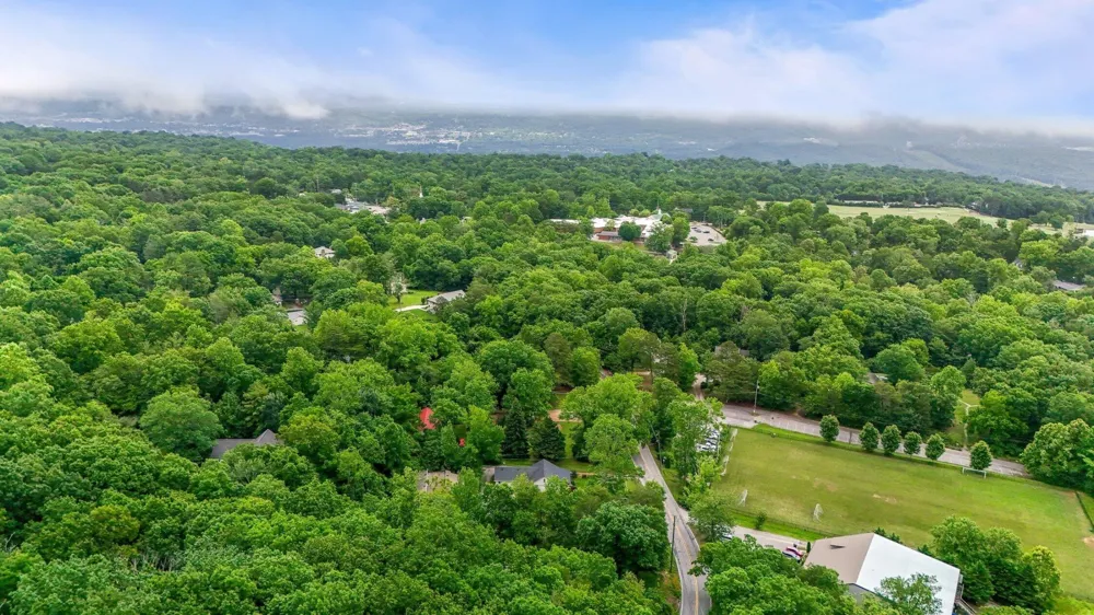 508 Mcfarland Road Lookout Mountain, GA 30750