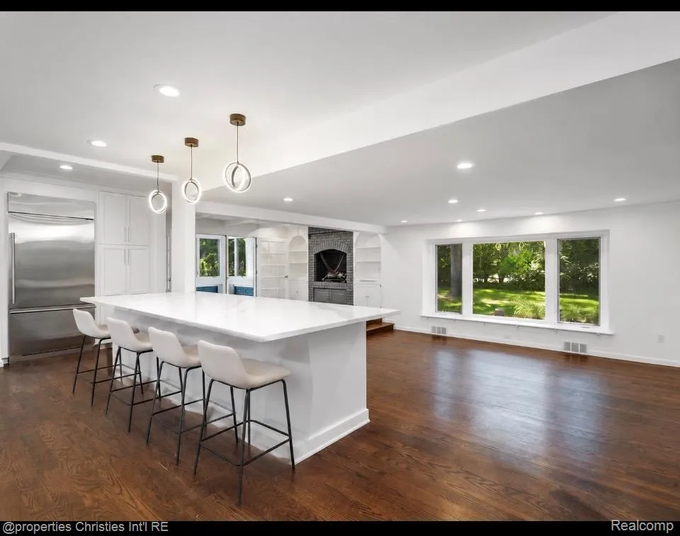 1257 Charrington Road Bloomfield Hills City, MI 48301