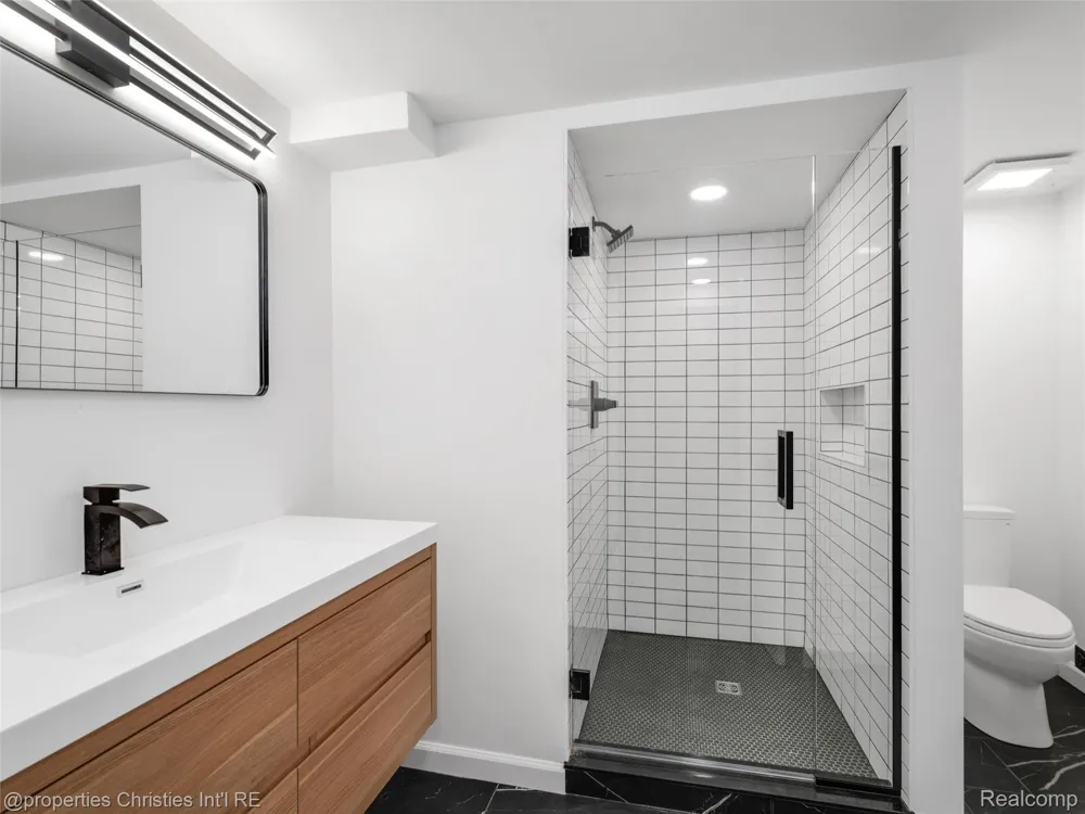 1257 Charrington Road Bloomfield Hills City, MI 48301