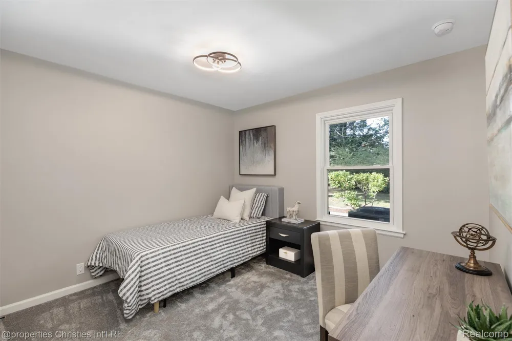 1257 Charrington Road Bloomfield Hills City, MI 48301