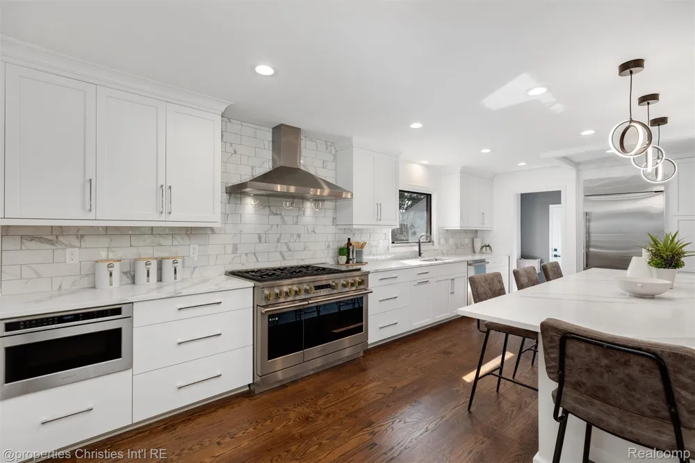 1257 Charrington Road Bloomfield Hills City, MI 48301
