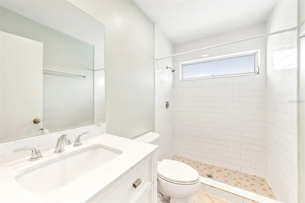 1215 39TH STREET W Bradenton, FL 34205