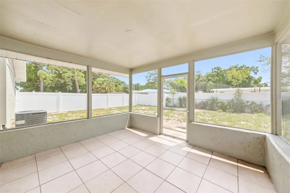 1215 39TH STREET W Bradenton, FL 34205