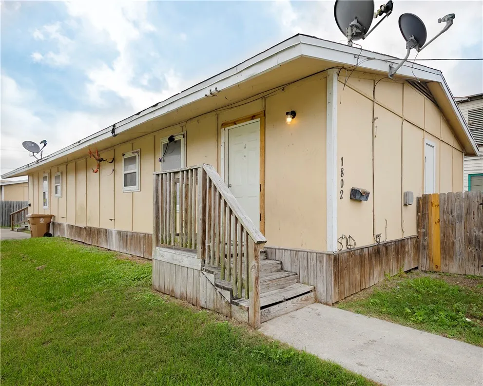 1802 16th Street Corpus Christi, TX 78404
