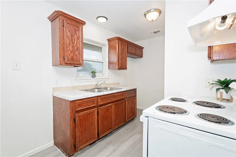 1802 16th Street Corpus Christi, TX 78404