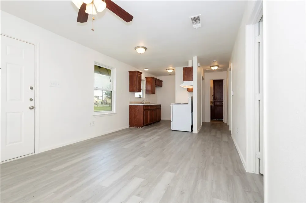 1802 16th Street Corpus Christi, TX 78404