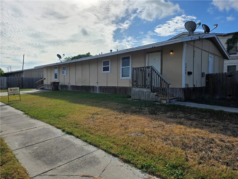 1802 16th Street Corpus Christi, TX 78404