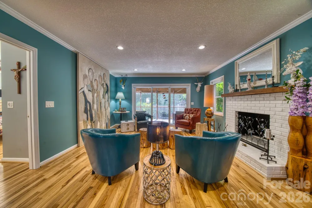 130 Exeter Court Hendersonville, NC 28791