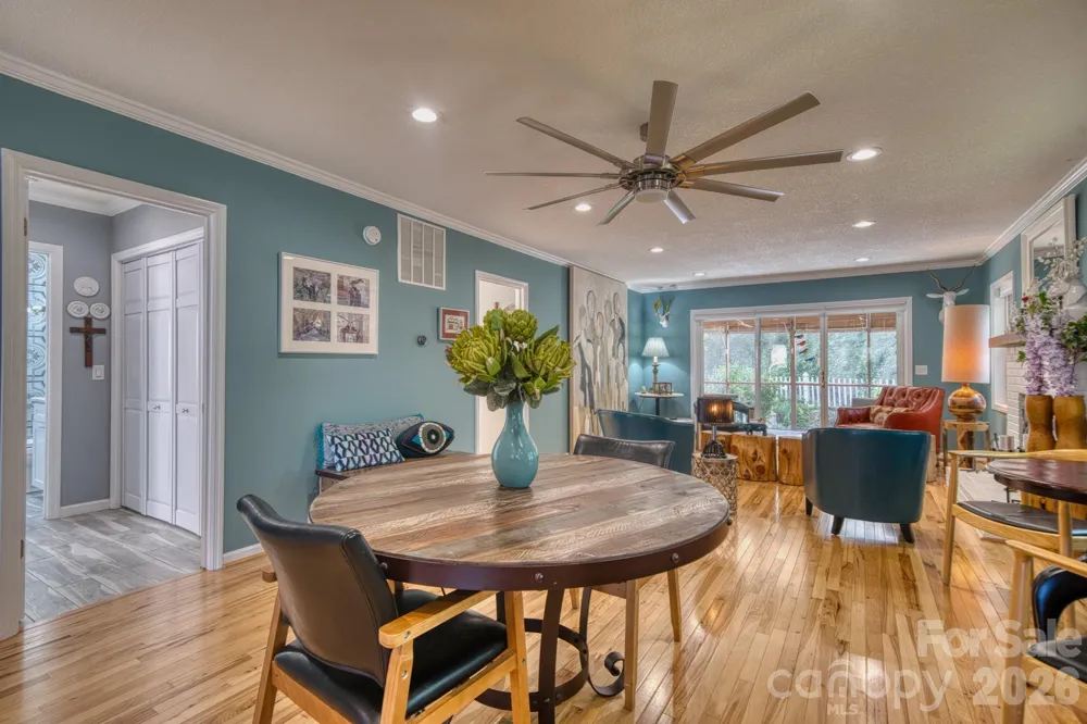 130 Exeter Court Hendersonville, NC 28791