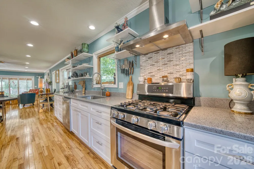 130 Exeter Court Hendersonville, NC 28791