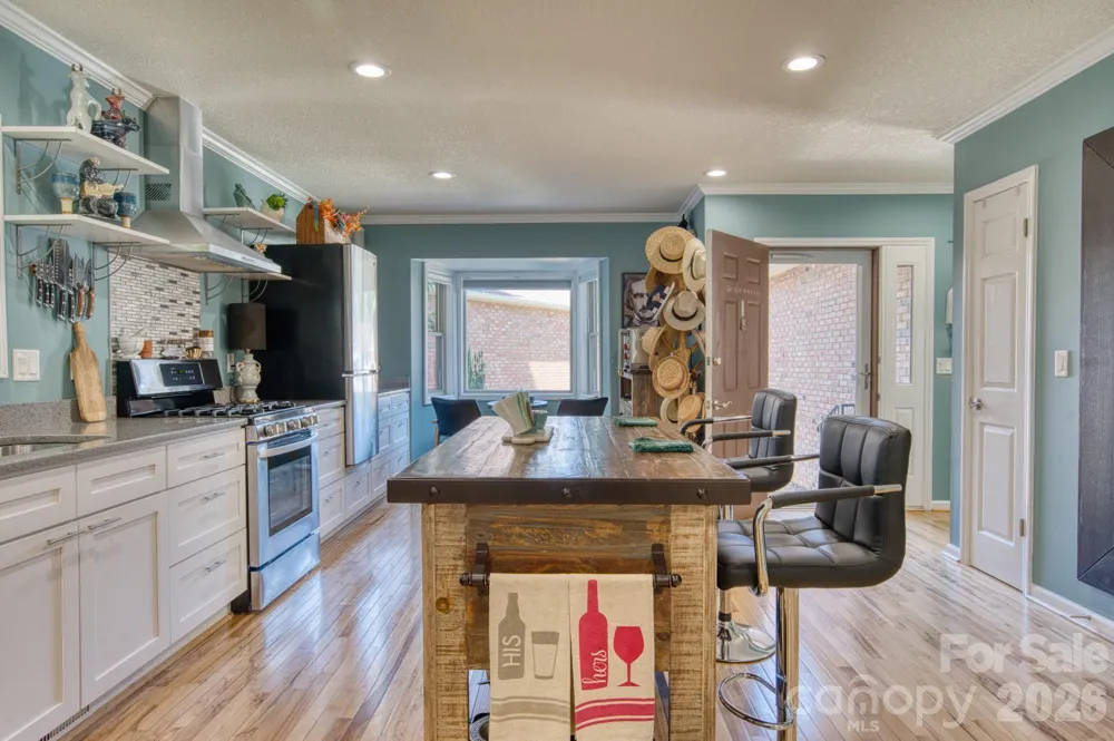 130 Exeter Court Hendersonville, NC 28791