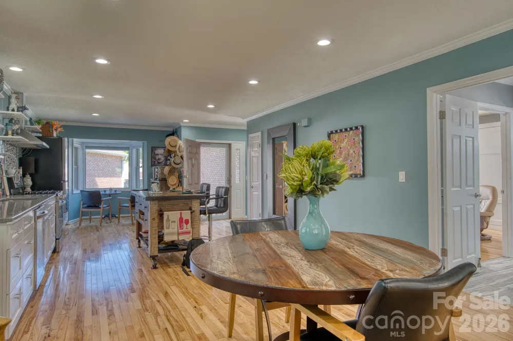 130 Exeter Court Hendersonville, NC 28791