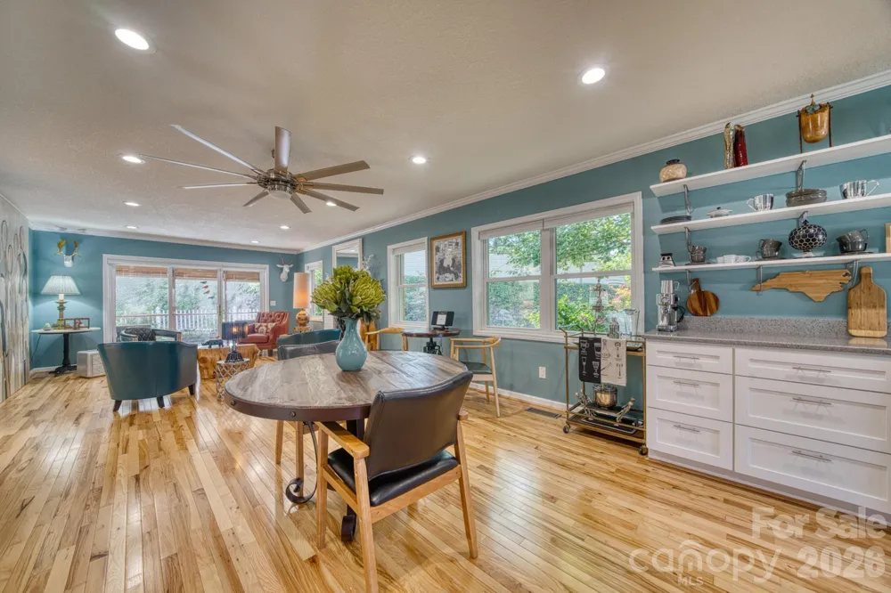 130 Exeter Court Hendersonville, NC 28791