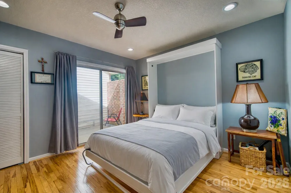 130 Exeter Court Hendersonville, NC 28791