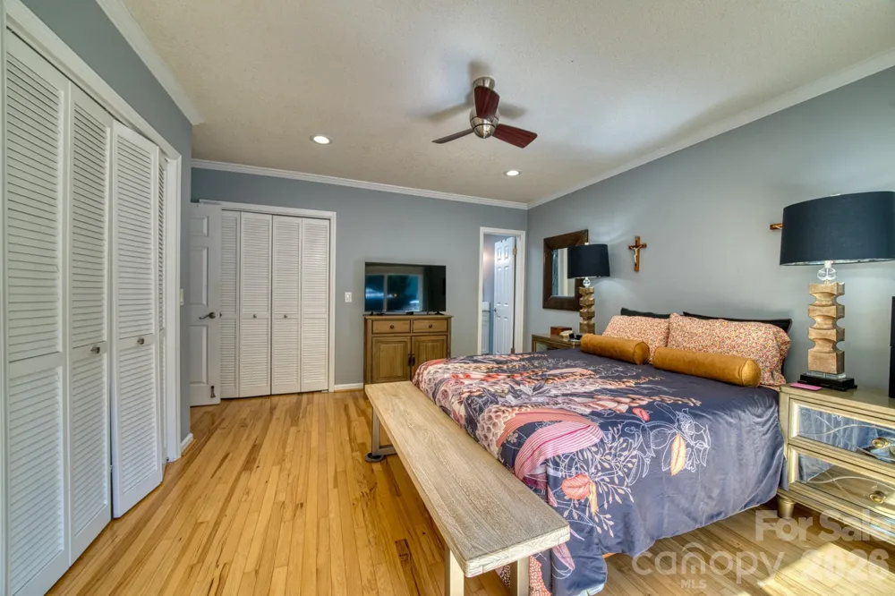 130 Exeter Court Hendersonville, NC 28791