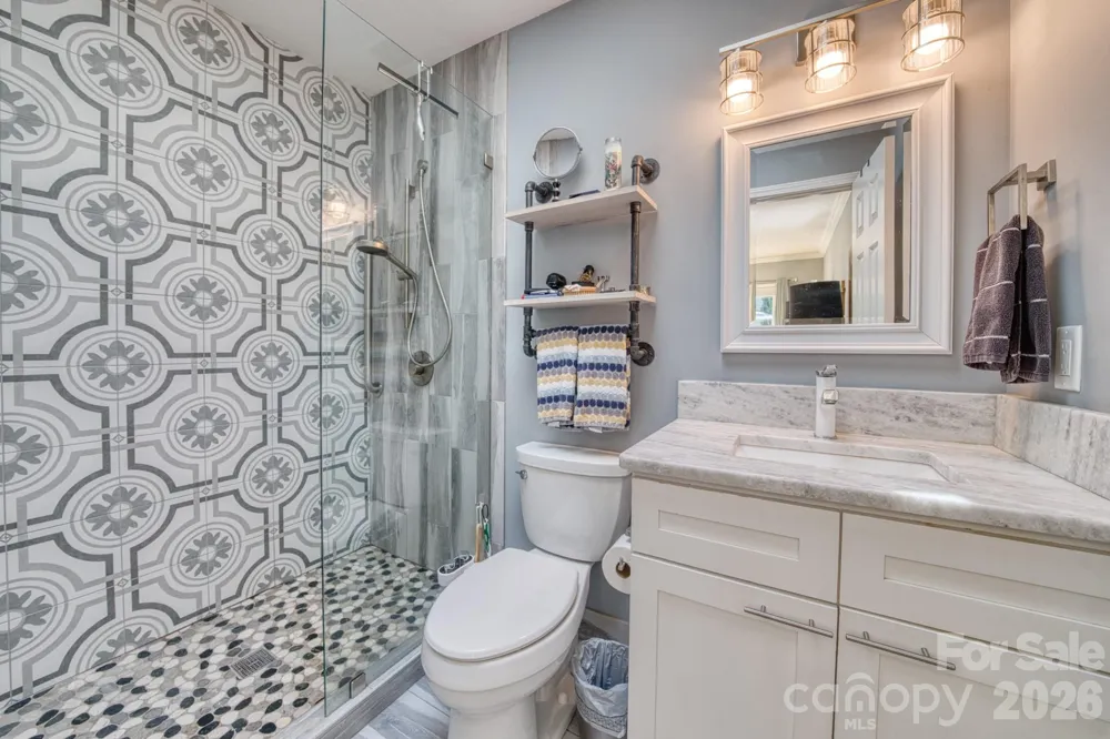 130 Exeter Court Hendersonville, NC 28791