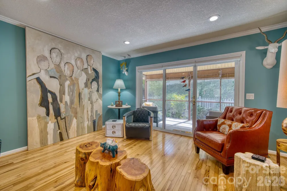 130 Exeter Court Hendersonville, NC 28791