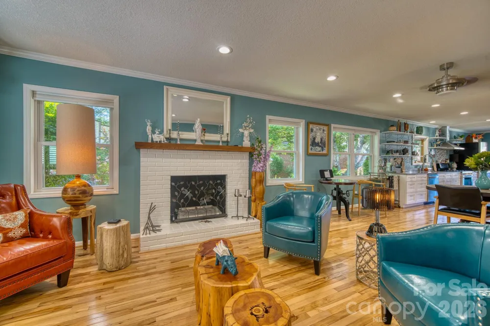 130 Exeter Court Hendersonville, NC 28791