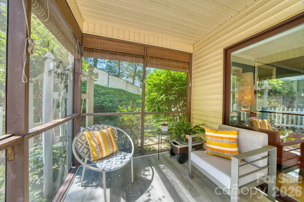 130 Exeter Court Hendersonville, NC 28791
