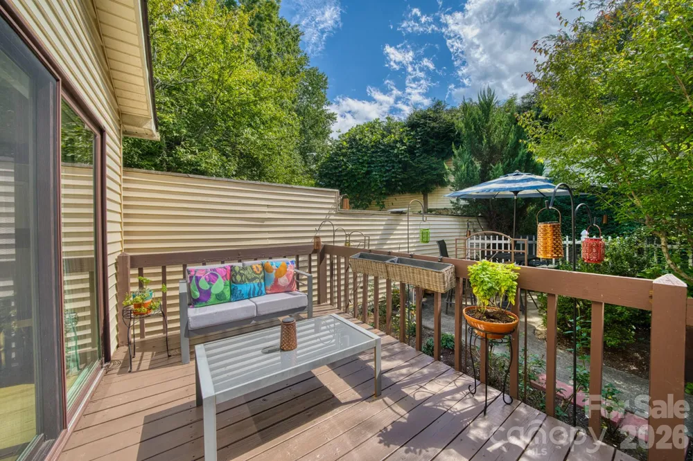130 Exeter Court Hendersonville, NC 28791