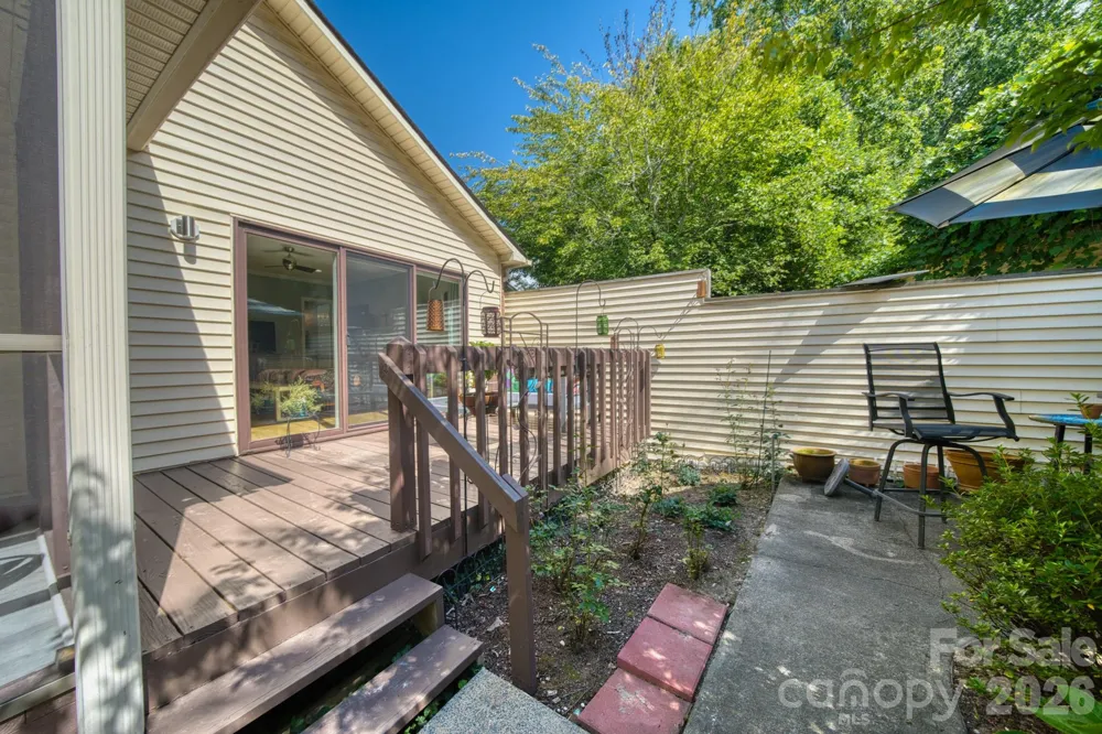 130 Exeter Court Hendersonville, NC 28791