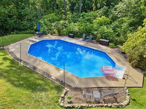 1718 Lake Wood Circle