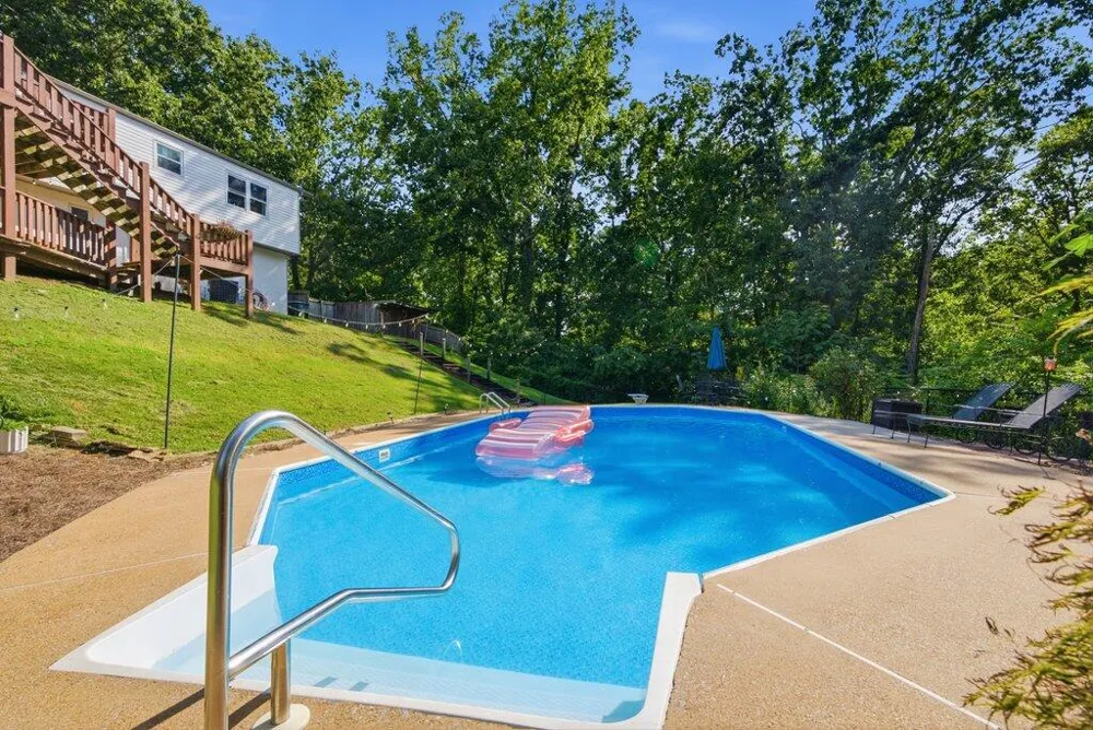 1718 Lake Wood Circle Hixson, TN 37343