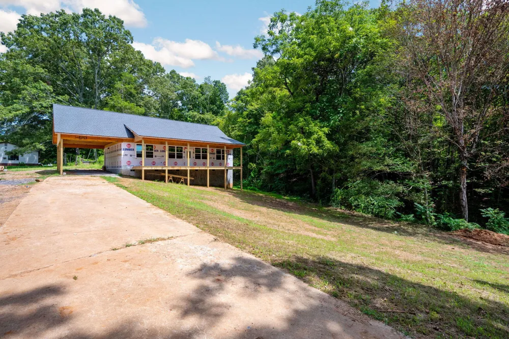 2350 Parksville Road Benton, TN 37307