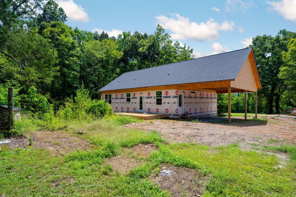 2350 Parksville Road Benton, TN 37307