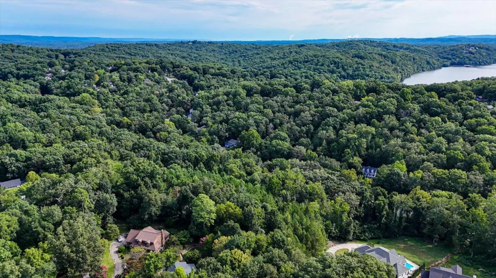2001 River Bluff Drive Hixson, TN 37343
