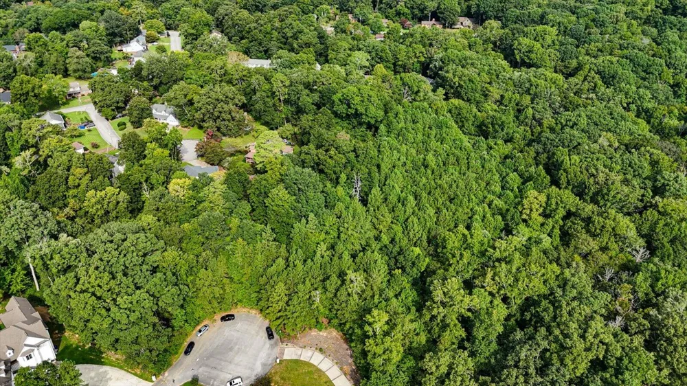 2001 River Bluff Drive Hixson, TN 37343
