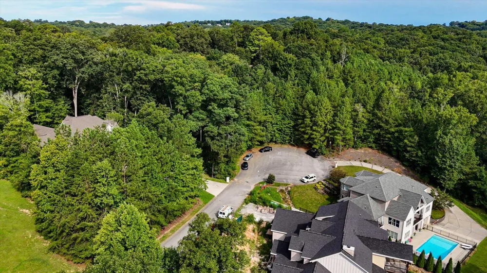 2001 River Bluff Drive Hixson, TN 37343