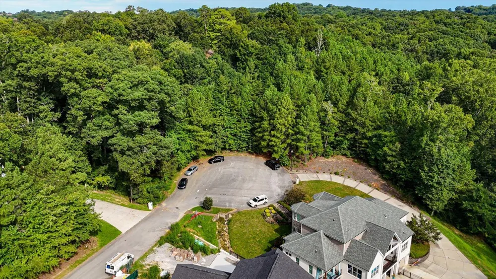 2001 River Bluff Drive Hixson, TN 37343