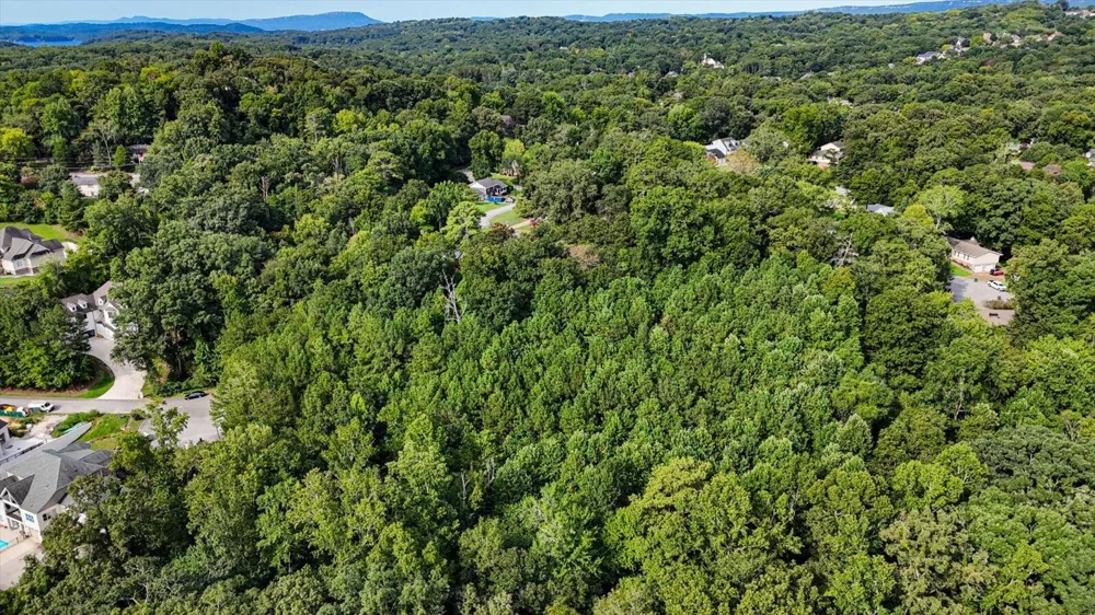 2001 River Bluff Drive Hixson, TN 37343