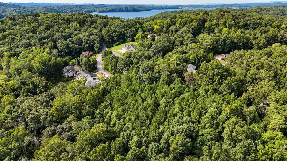 2001 River Bluff Drive Hixson, TN 37343