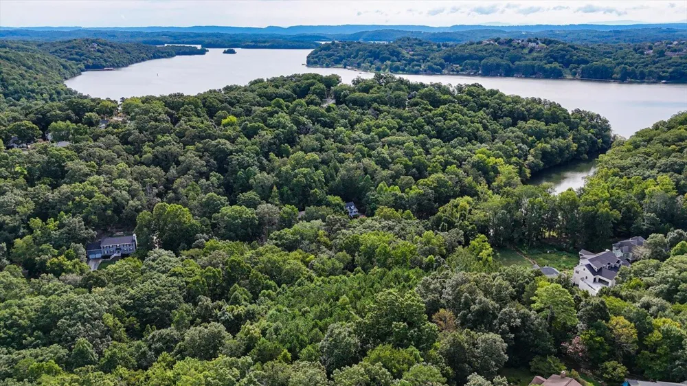 2001 River Bluff Drive Hixson, TN 37343