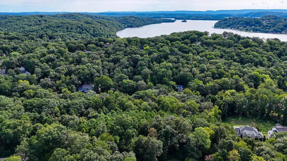 2001 River Bluff Drive Hixson, TN 37343