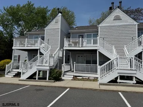 236 London Ct