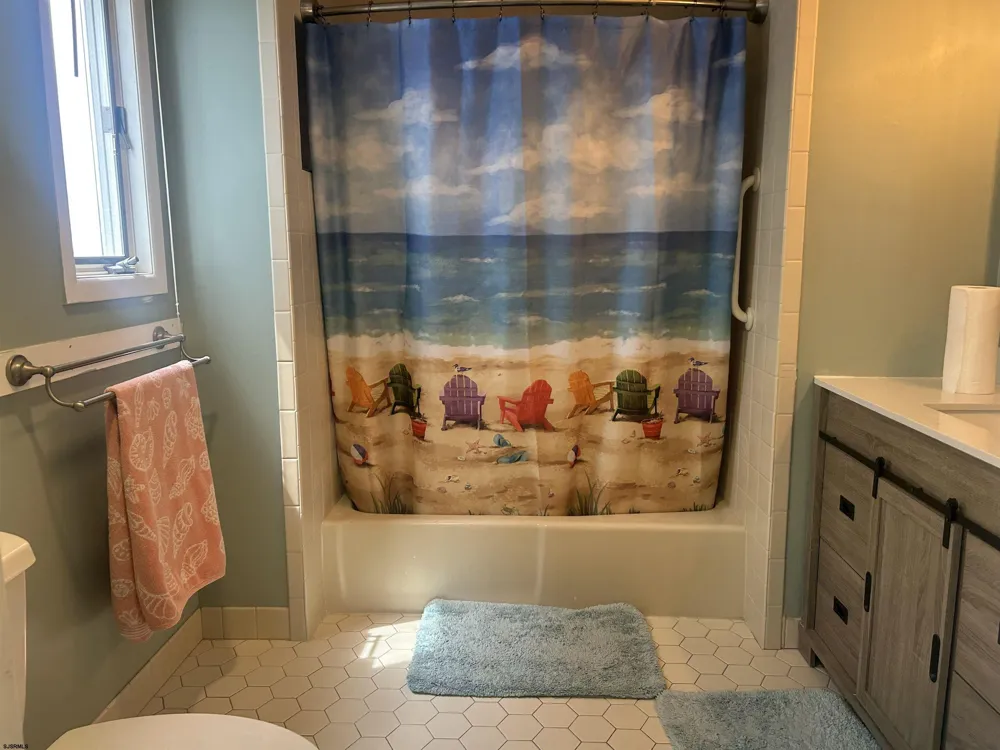 38 Bay Ave Ocean City, NJ 08226