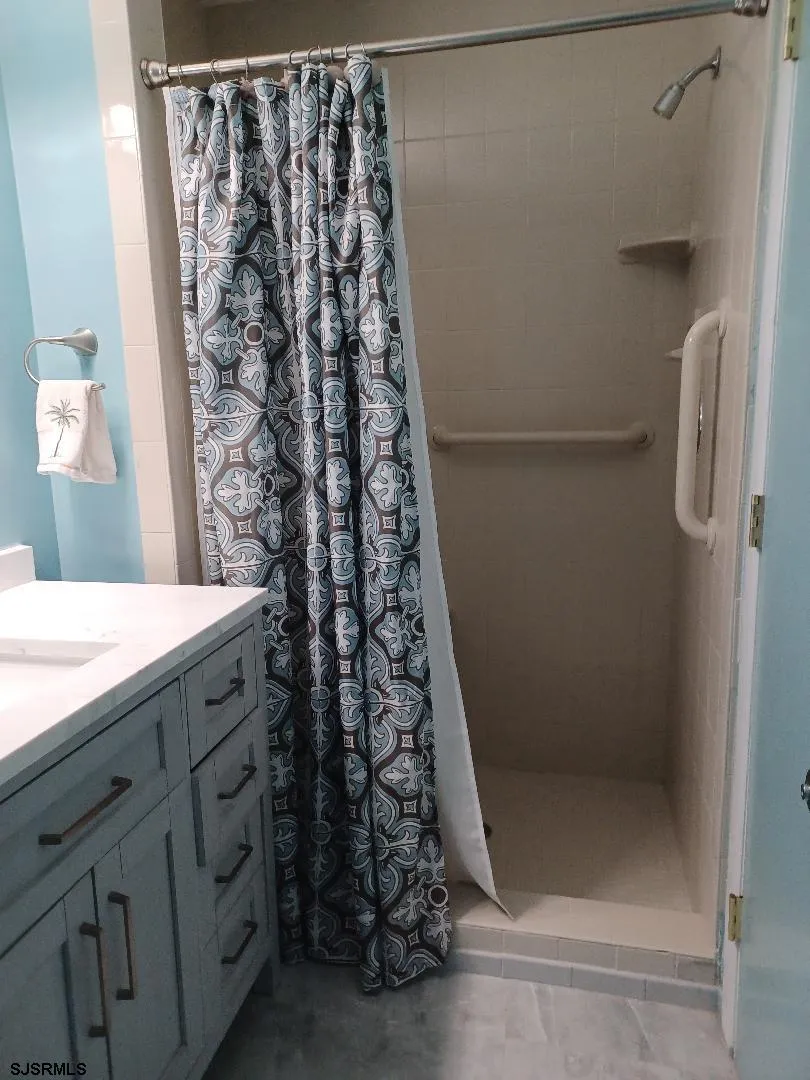 38 Bay Ave Ocean City, NJ 08226