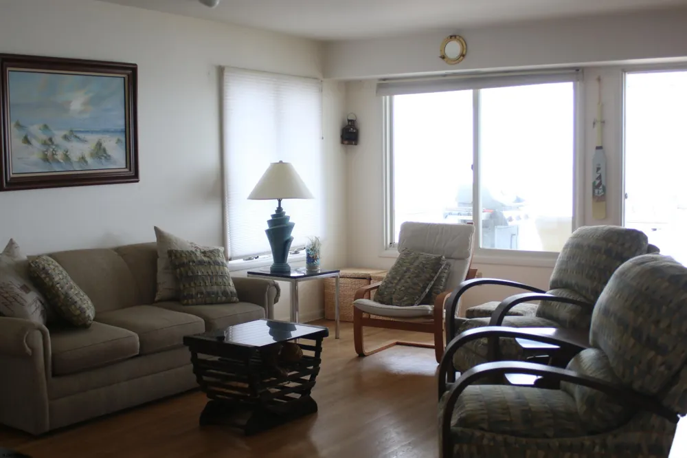 38 Bay Ave Ocean City, NJ 08226