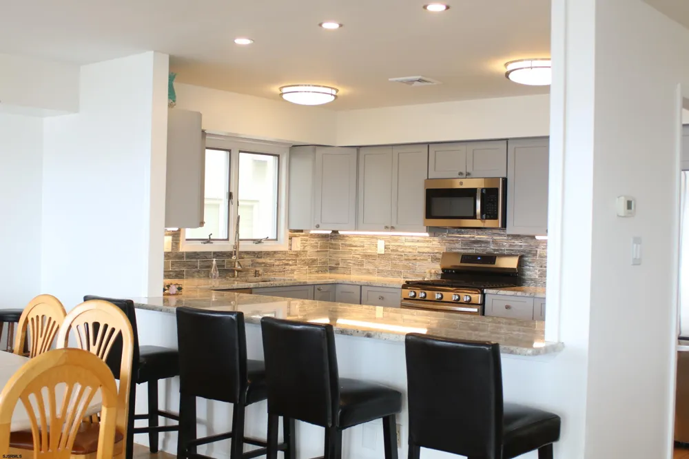 38 Bay Ave Ocean City, NJ 08226
