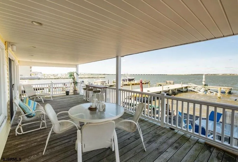38 Bay Ave Ocean City, NJ 08226